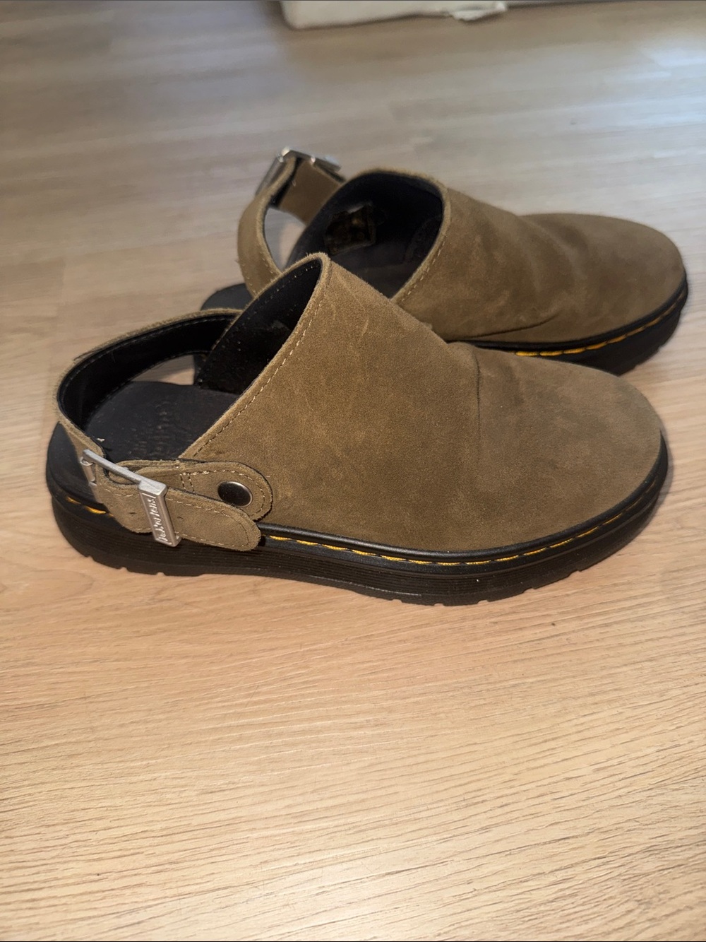 Dr martens clogs